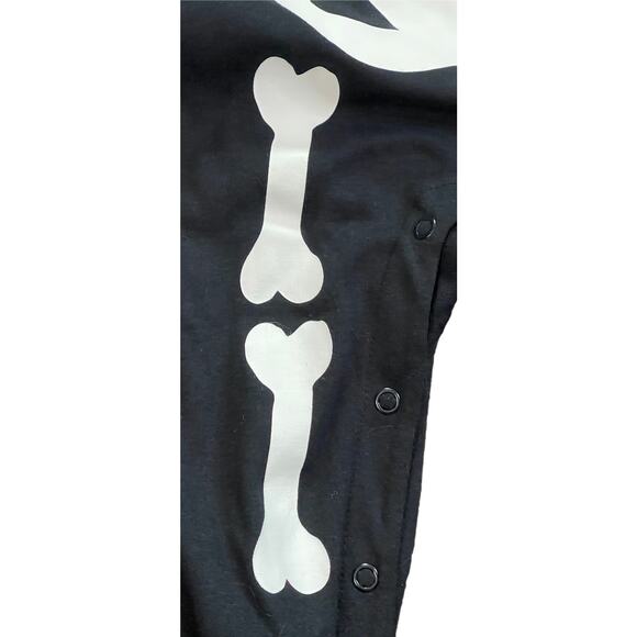 NWT Baby Boy Skeleton Sleep N Play Just One You Carter’s 9 months Halloween - Picture 3 of 8